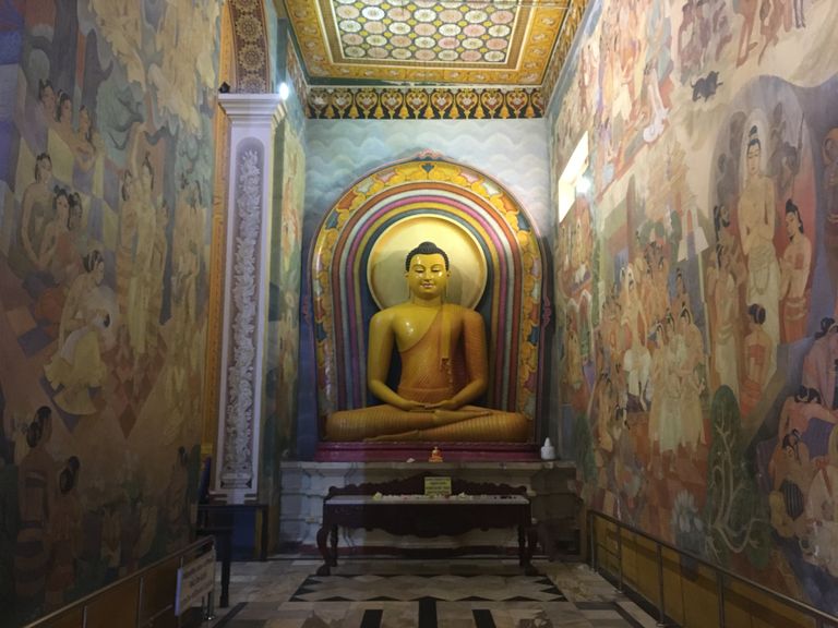 statue of lord buddha Bellanwila Raja Maha Vihara.JPG