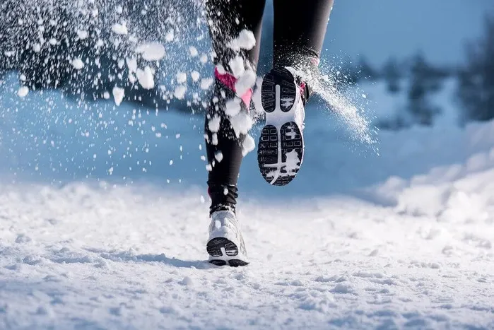 Winter-Weather-Workout-Tips-12.29.2015_5ad7d348-d8e3-4c08-9502-9e2a90d81cf1_700x.jpg