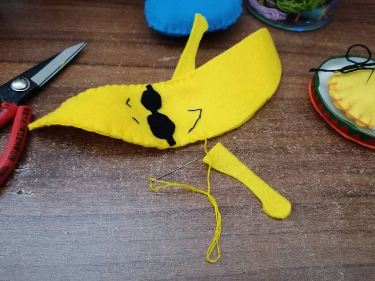 diy-felt-dollbanana (8).jpeg