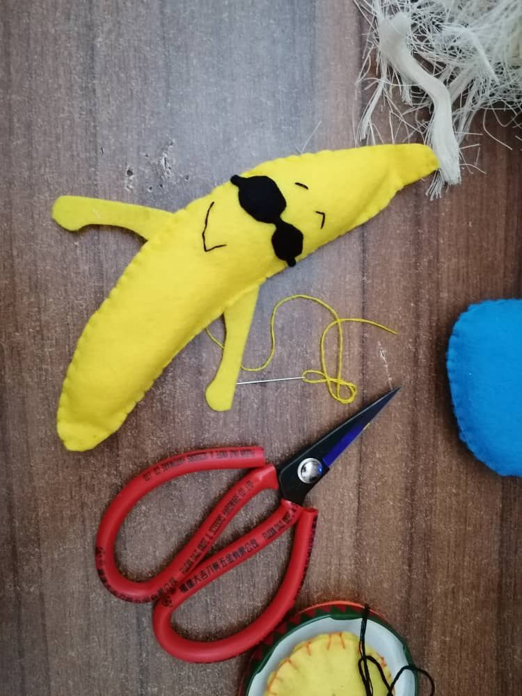 diy-felt-dollbanana (6).jpeg