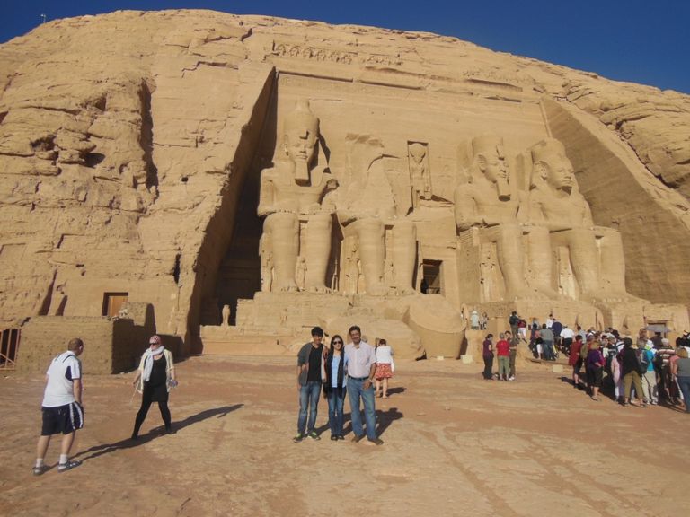 8 Abu Simbel - Temple of Ramses and Nefartiti.JPG