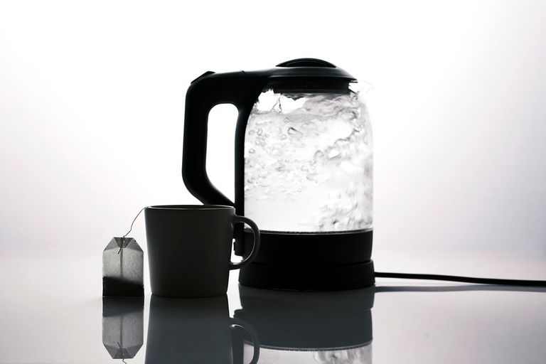 electric-kettle-6966011_960_720.jpg