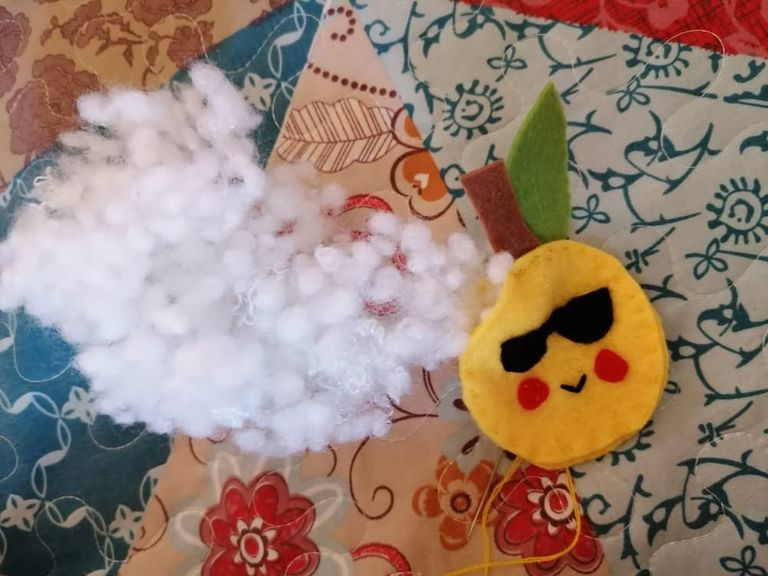 diy-apple-felt (8).jpeg