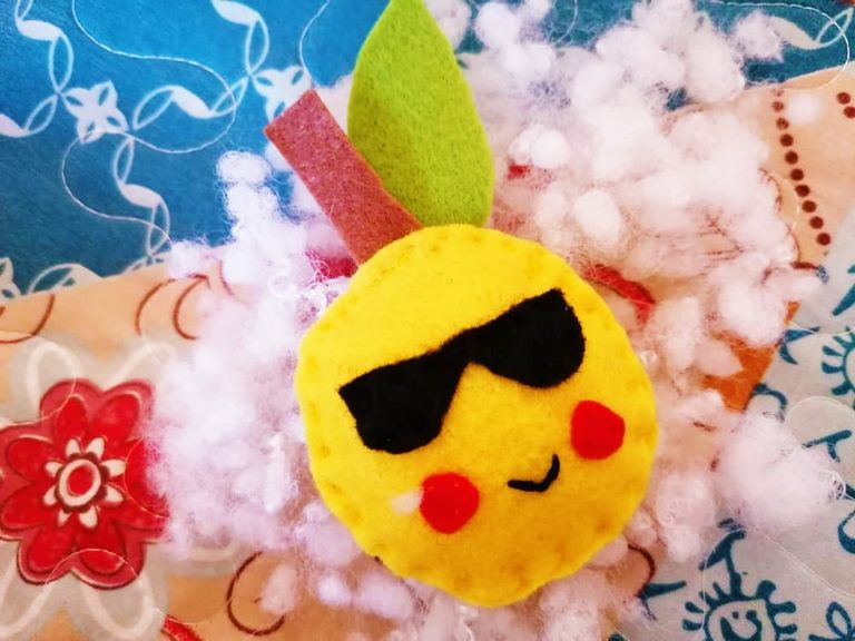 diy-apple-felt (2).jpeg