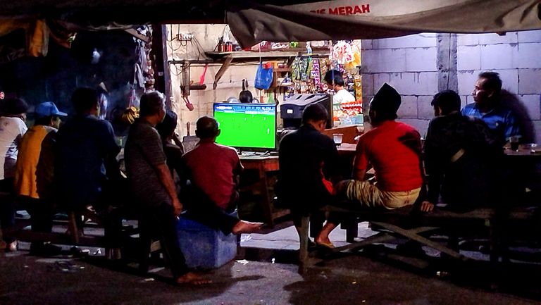 Nonton Bola2-edited.jpg