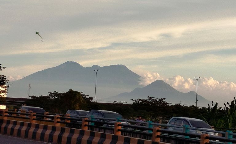 Gunung Welirang dan Arjuno.jpg