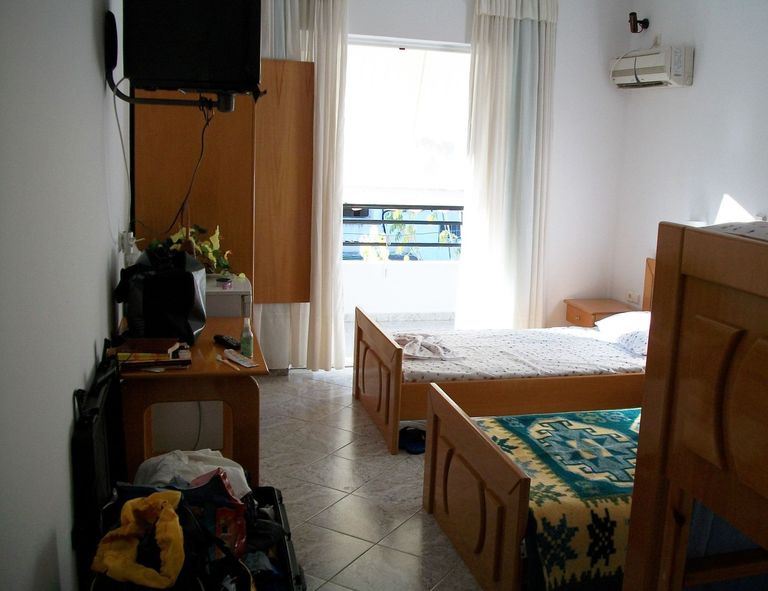 $10 guesthouse room in Sarandë