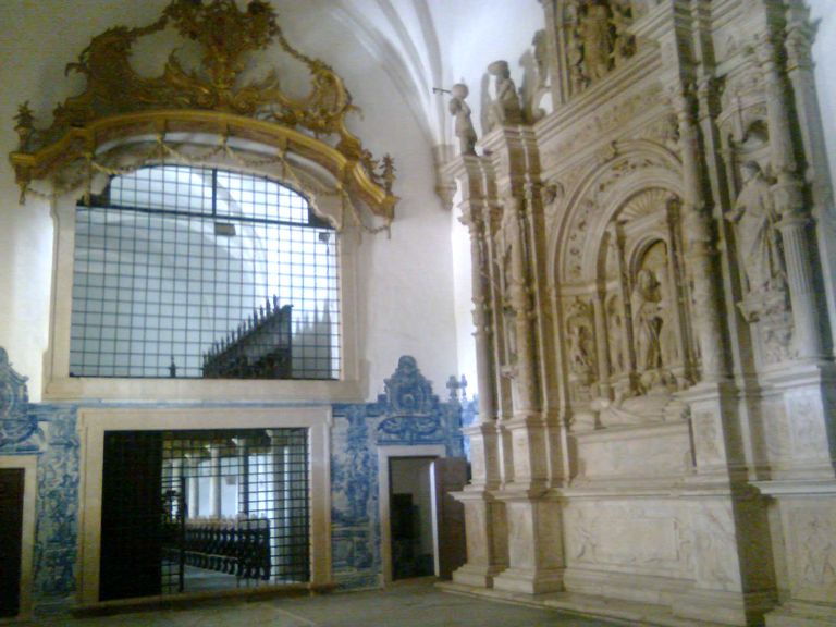 Portal Mosteiro S. Bernardo.jpg