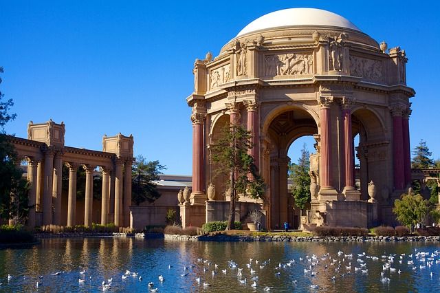 palace-of-fine-arts-530060_640.jpg