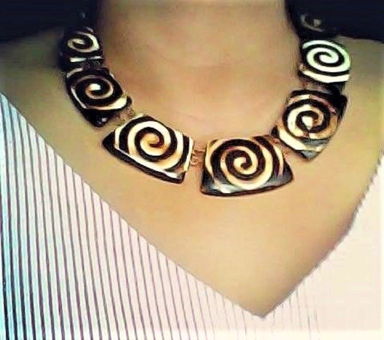 african-necklace.jpg