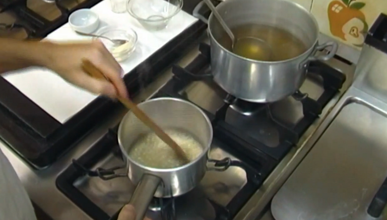 21-Risotto-with-Taleggio-pumpkin-and-amaretti-crumble-preparation.png