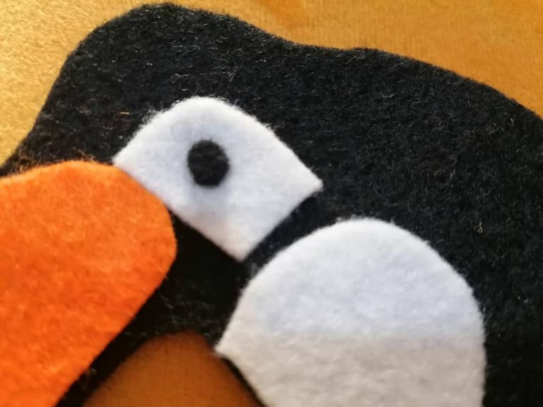 diy-toucan3-felt (8).jpeg