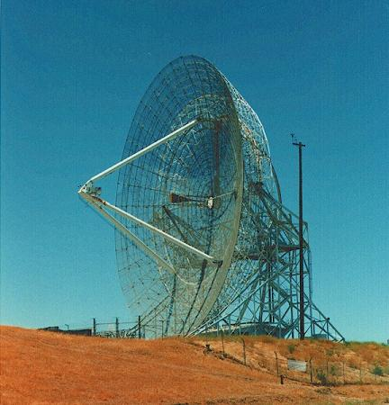 Gambar 2.17 Big Fish Antenna Stanford University.png