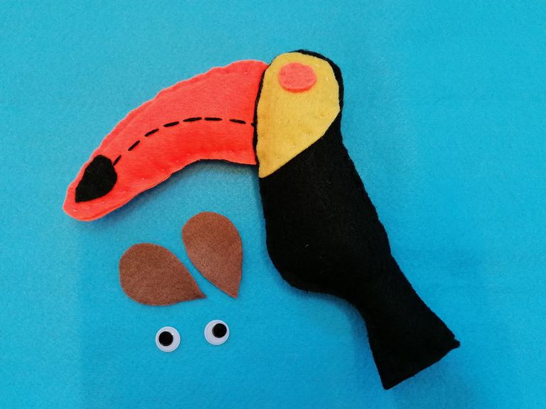 craft-toucans-doll (23).jpg