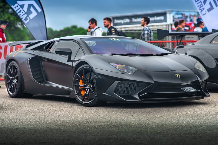 lamborghini-aventador-sv-4418197__480.jpg