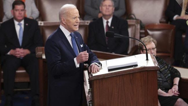 presiden-as-joe-biden-saat-menyampaikan-pidato-kenegaraan-pertamanya-di-gedung-capitol-washington-dc_169.jpeg