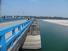 220px-Tista_Barrage_Bangladesh_(4).jpg