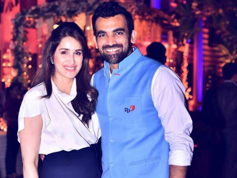 zaheer-khan-and-sagarika-ghatge-throw-an-official-engagement-party.jpg