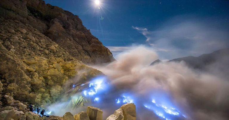 aklm5a-keindahan-alam-Indonesia-Kawah-Ijen.jpg