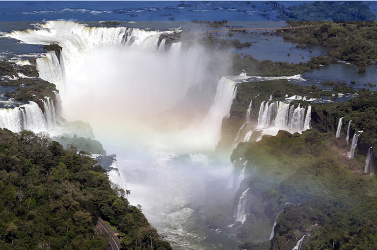 392.-Cataratas-del-Iguazu.png