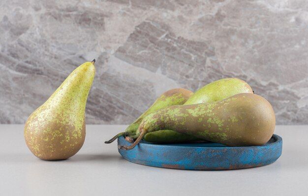 sweet-pears-blue-platter-marble_114579-46563.jpg