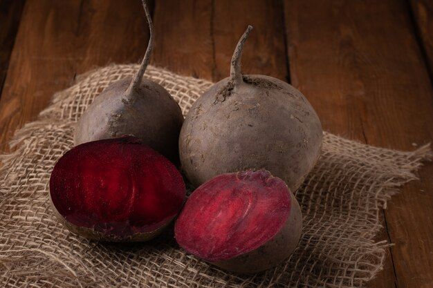 top-view-beetroot-table_266211-446.jpg