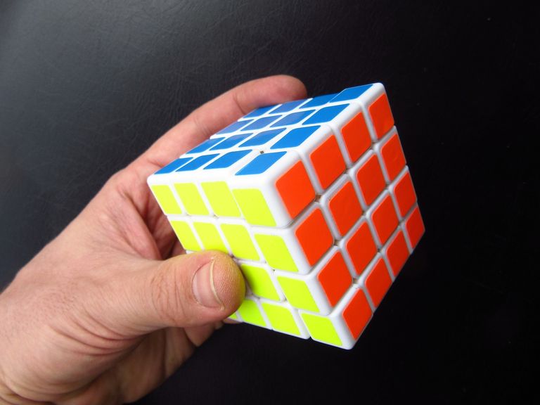 magic-cube-1320937_1280.jpg
