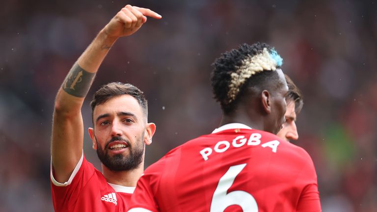 bruno-fernandes-paul-pogba-manchester-united-leeds-premier-league-2021-22_1lkljm93yekf11awszi9wfiqe9.png