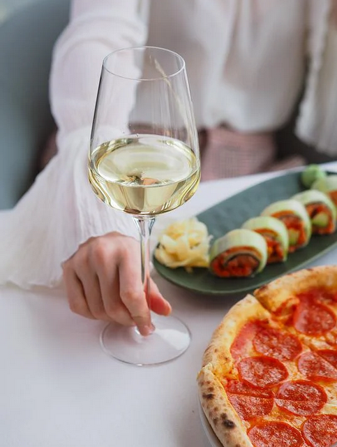 Screenshot 2022-06-26 at 21-14-44 Imagen gratis en Pixabay - Vino Pizza Comida Copa De Vino.png