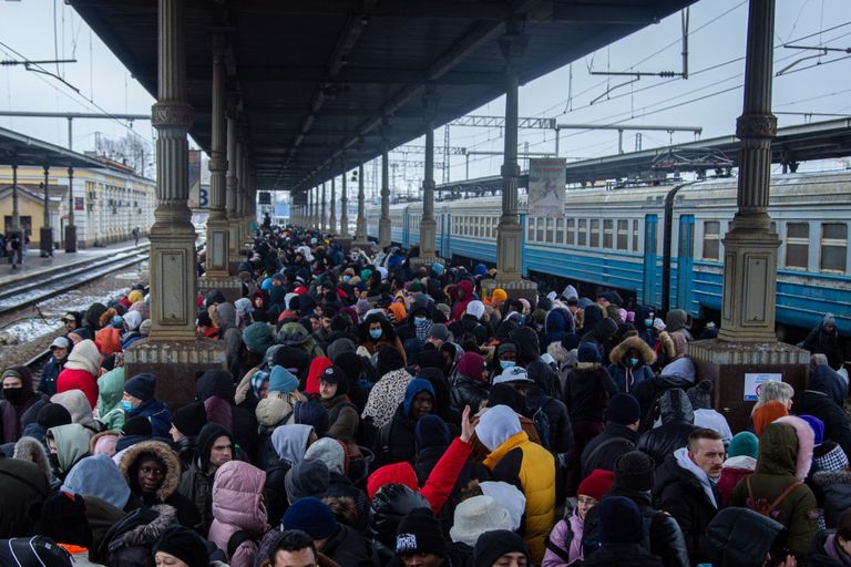 ukraine-kharkiv-train-station.jpg