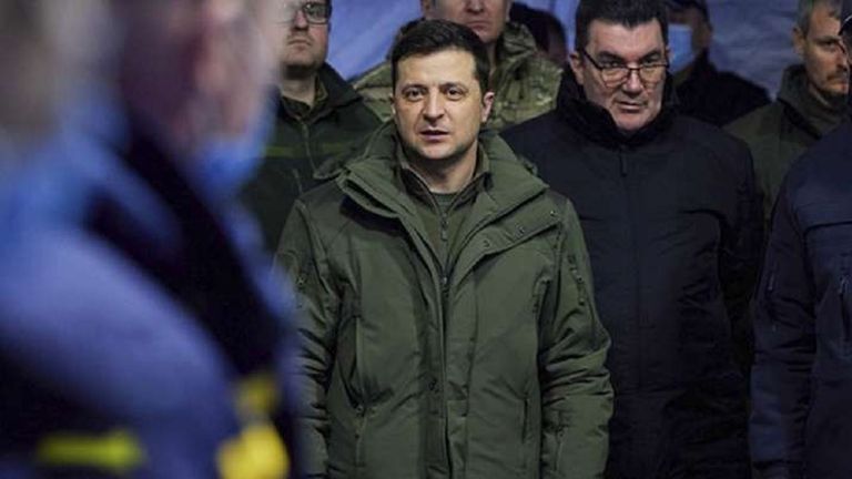 ukrainian-president-volodymyr-zelenskyy-1645671730.jpg