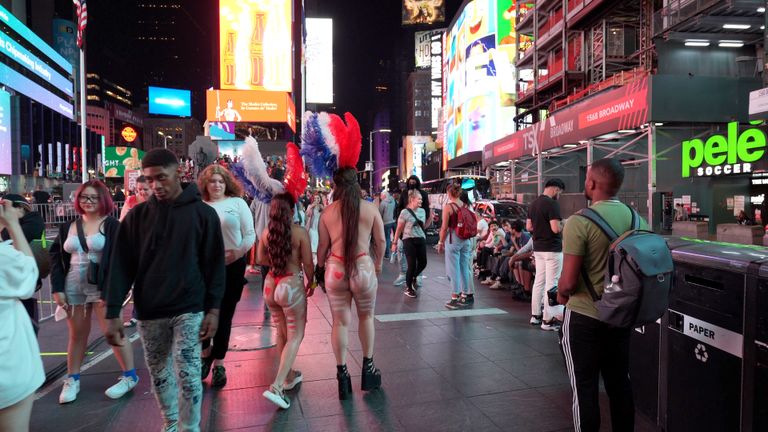 Crazy-Times-Square-Walk.jpg