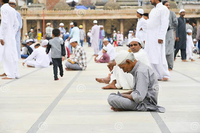 muslims-celebrating-eid-al-fitr-which-marks-end-month-ramadan-ahmedabad-gujarat-india-th-august-43132667.jpg