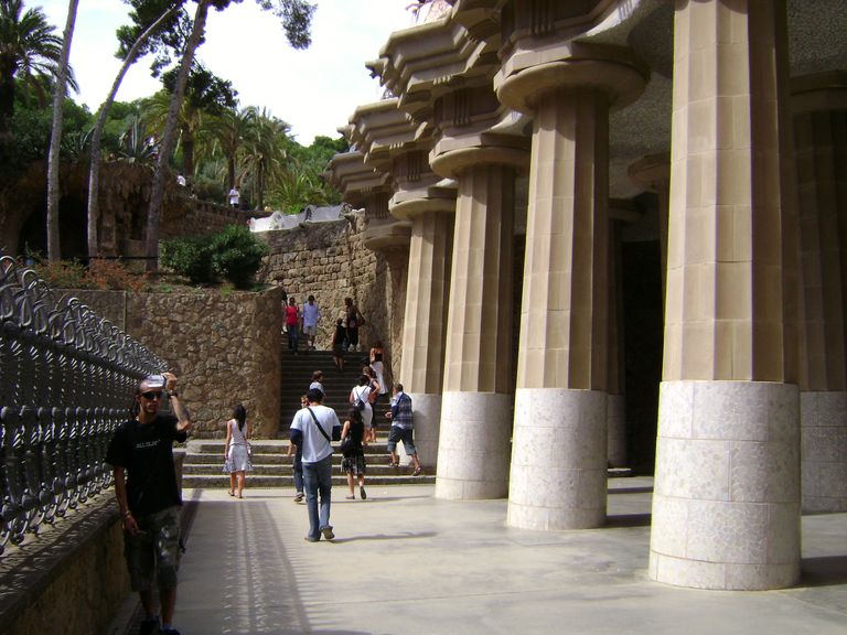 281.-Park-Guell-La sala de las 100 columnas DSC00819.JPG