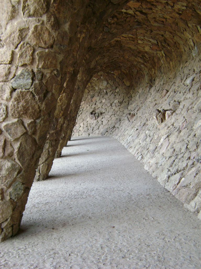 281.-Park-Guell-La sala de las 100 columnas DSC00882.JPG