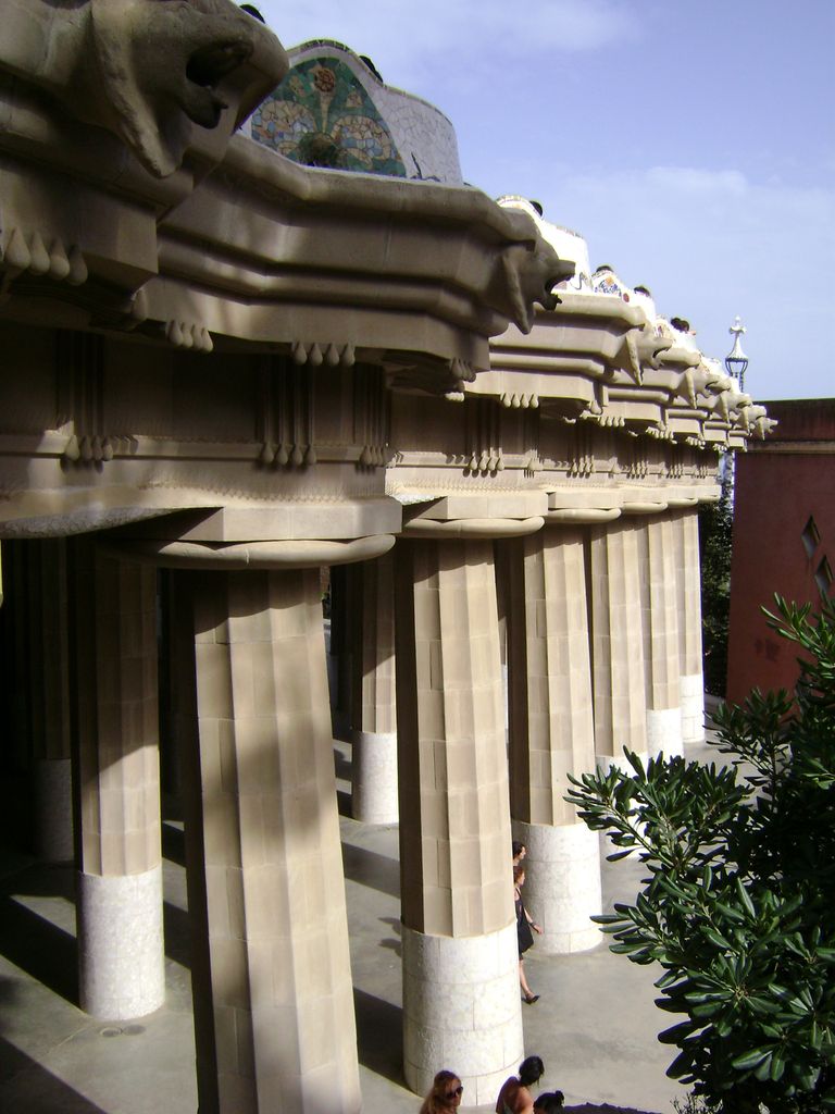 281.-Park-Guell-La sala de las 100 columnas DSC00880.JPG