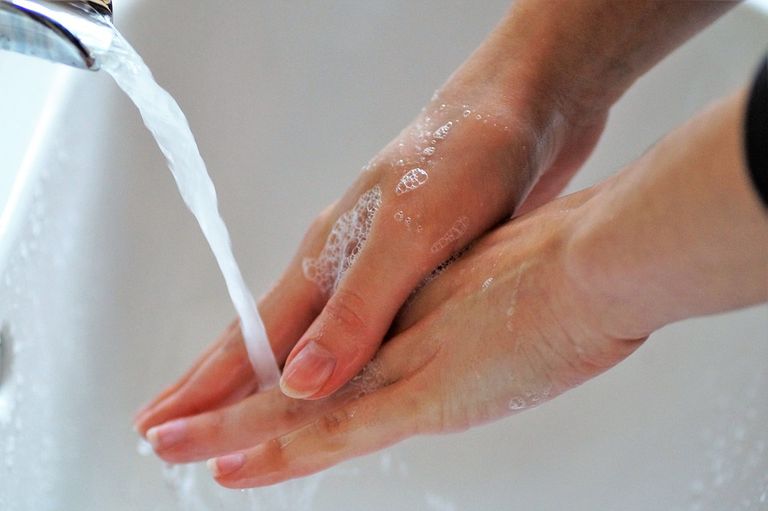 washing-hands-4940196_960_720.jpg