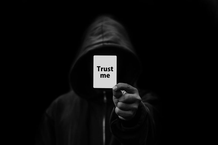 trust-4321822_1920.jpg