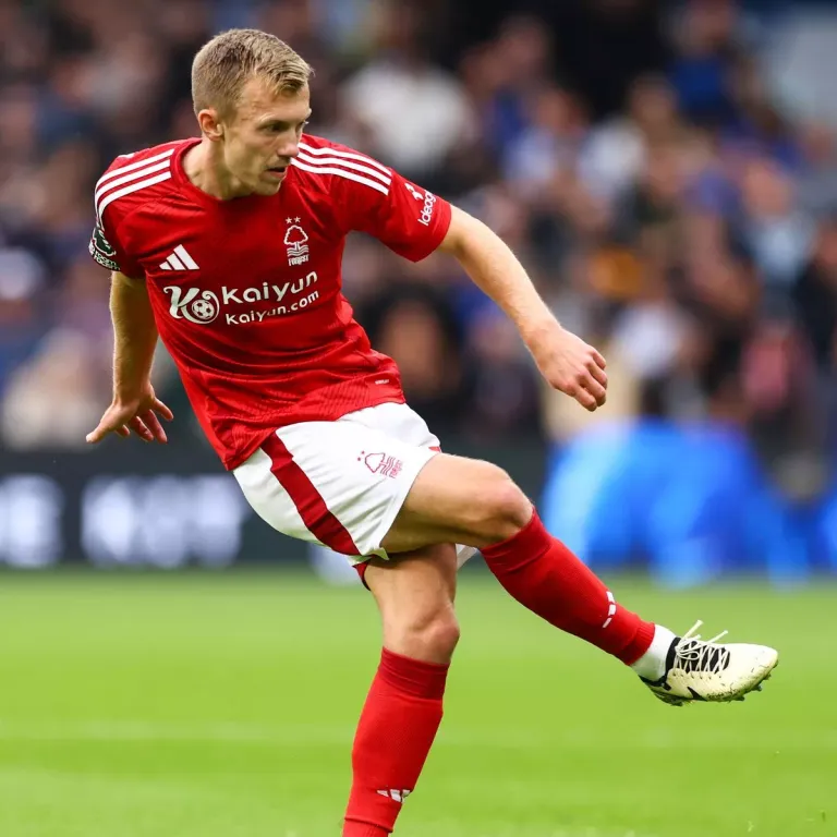 0_James-Ward-Prowse-in-action-for-Nottingham-Forest-against-Chelsea.webp