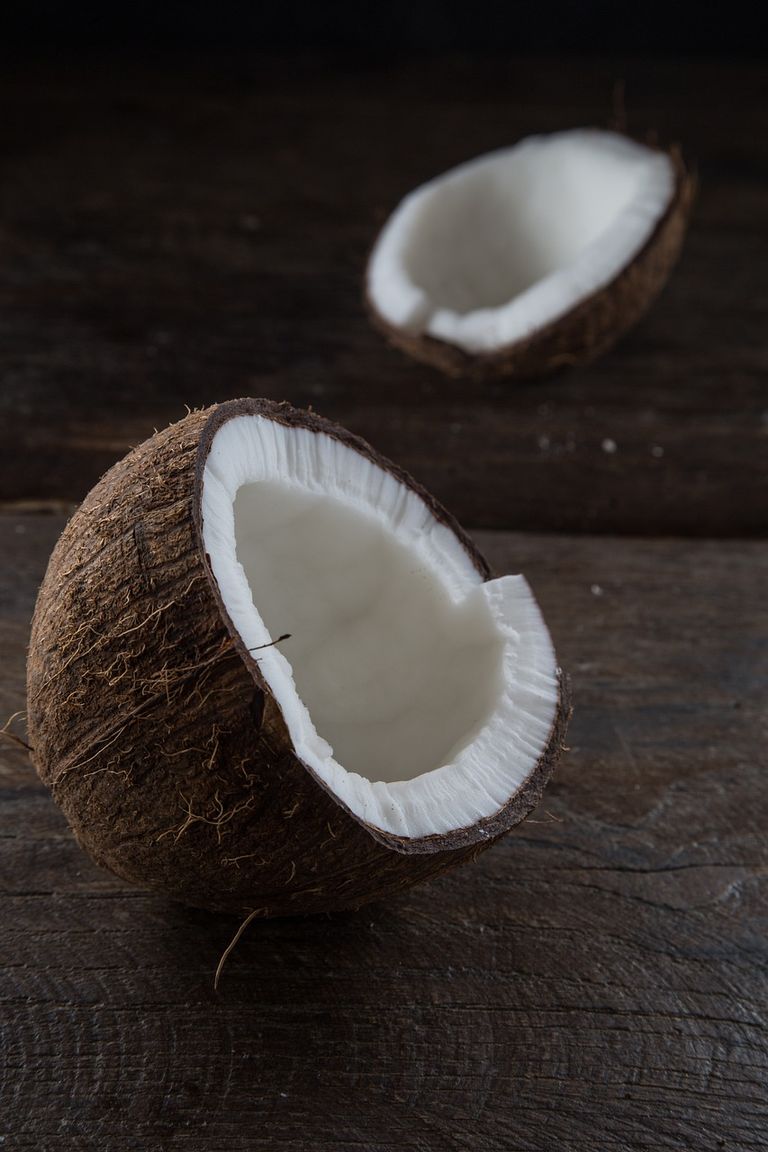 coconut-1123738_1280.jpg