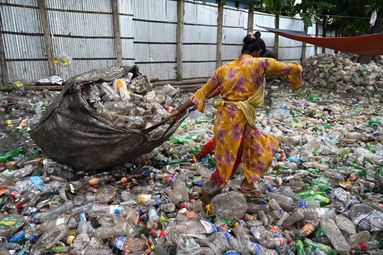 plastic pollution (2).jpg