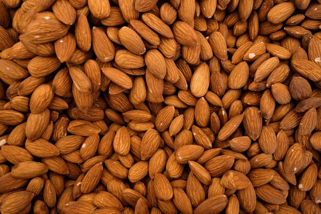 organic-almonds-background_158595-6289.jpg