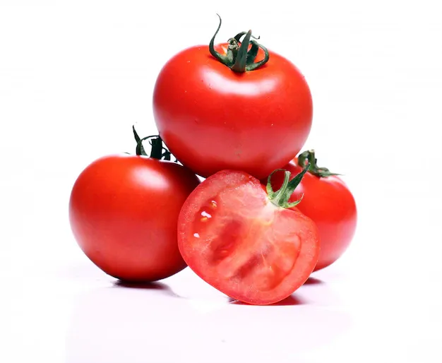 fresh-tomatoes-white_144627-17174.webp