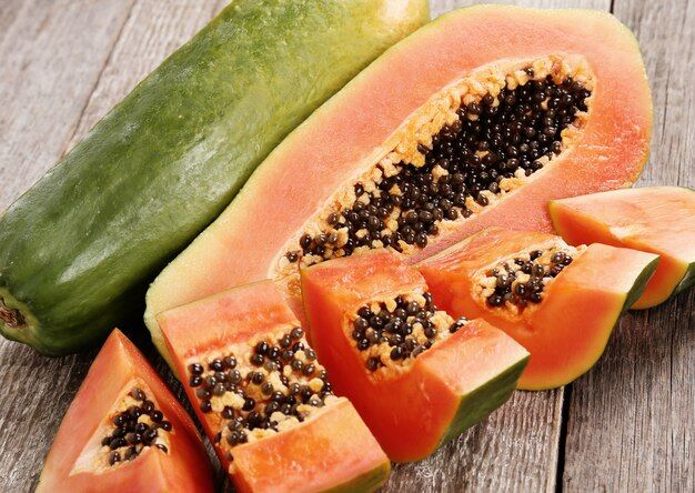 fresh-papaya-fruit_144627-34239.jpg