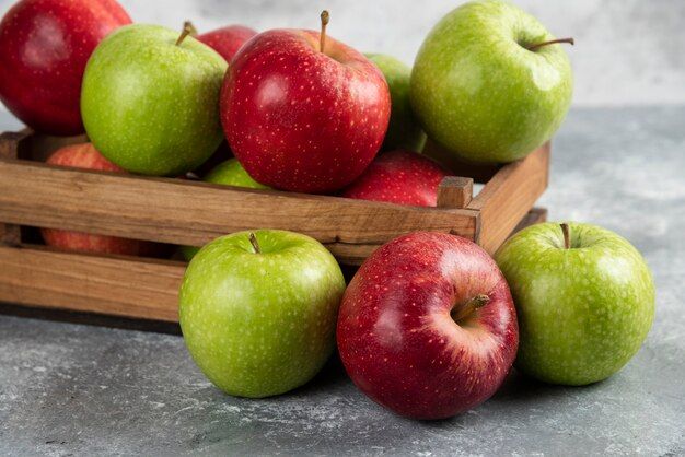 fresh-delicious-green-red-apples-wooden-box_114579-67353.jpg