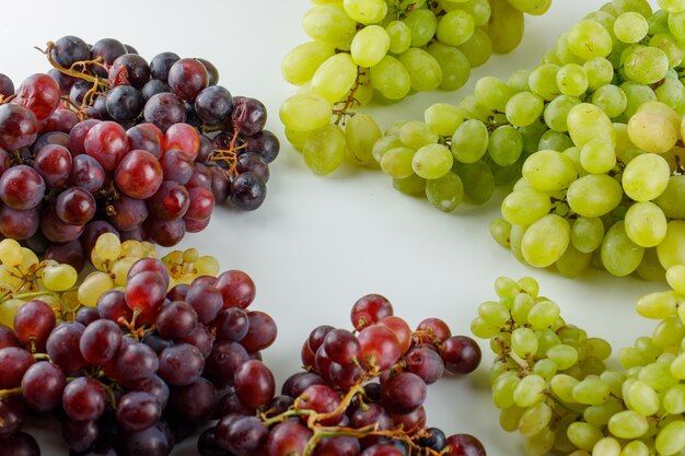 assortment-grapes-white-high-angle-view_176474-10346.jpg