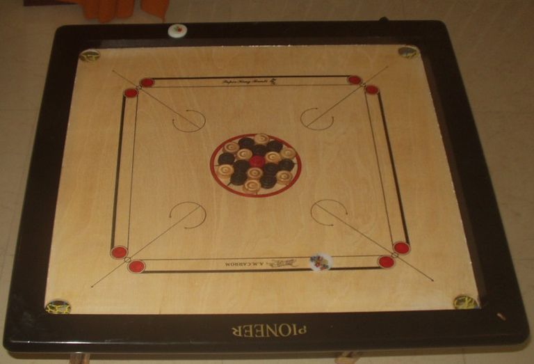 Carrom_board.jpg