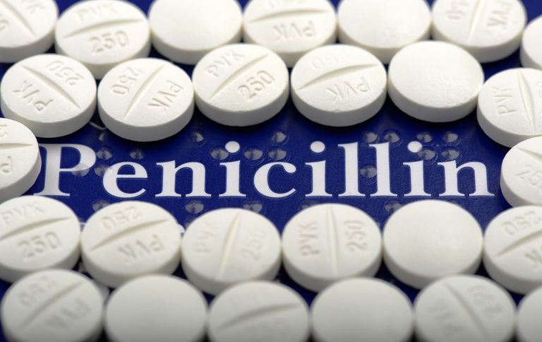 penicillin-56a26f733df78cf77275aedb.jpg