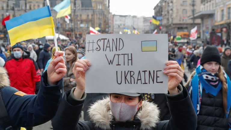 skynews-ukraine-protests_5672135.jpg