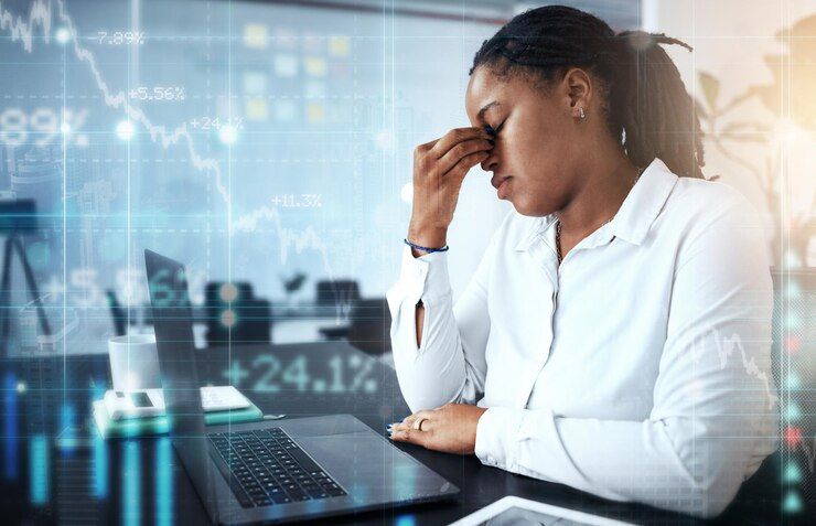 finance-stress-black-woman-with-financial-crisis-trading-cryptocurrency-investing-financial-hologram-statistics-african-lady-with-laptop-frustrated-stock-market-crash_590464-117316.jpg